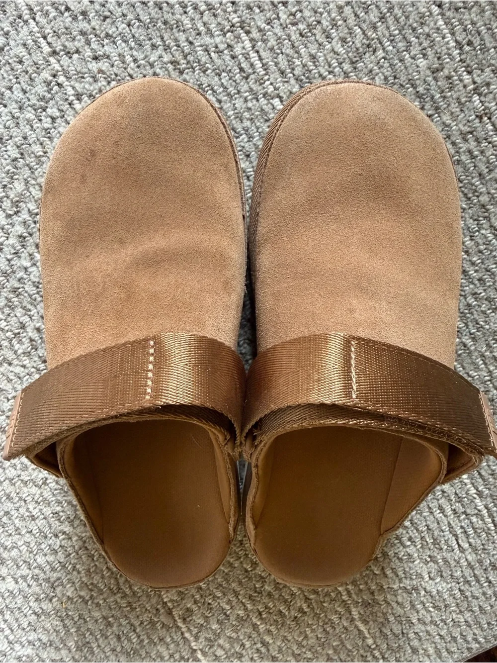 UGG Goldenstar Clogs - Picture 6 of 8